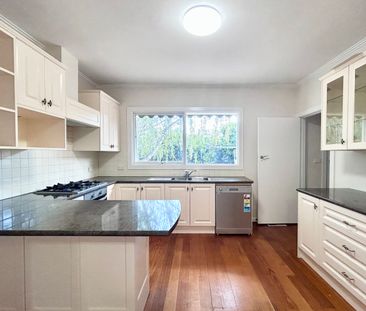 10 Keltie Street, Glen Iris VIC 3146 - House For Rent | Domain - Photo 6