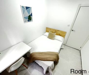 Calle Granate, Sevilla, Andalusia 41009 - Photo 3