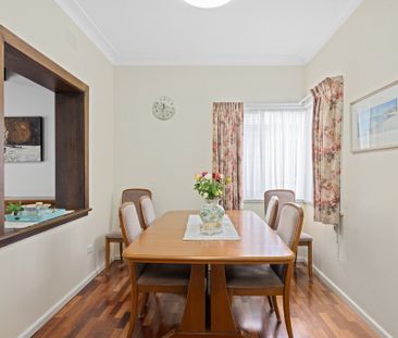Cozy Family Home In A Convenient Location! - Photo 4
