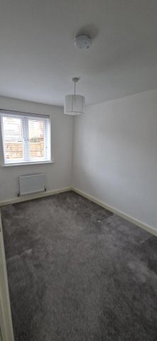 3 bedroom semi-detached house to rent - Photo 2