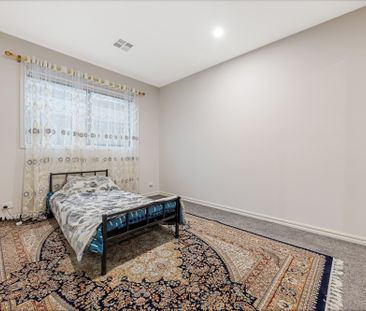 Elevate Your Lifestyle: Stunning Family Home with Premium Upgrades ... - Photo 6