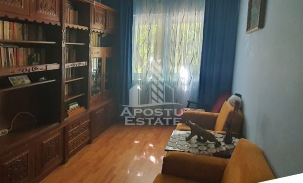 Inchiriez apartament cu 2 camere zona UTA - Fotografie 1