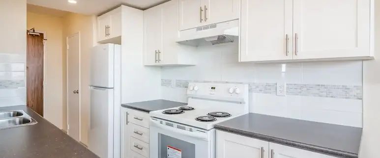 55 Oakmount Rd | 55 Oakmount Rd, Toronto - Photo 1