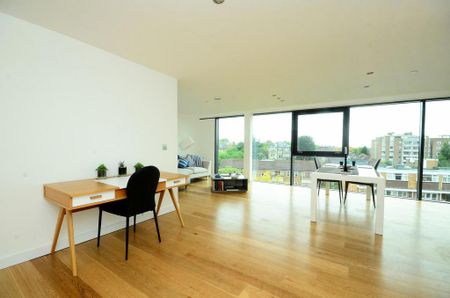 2 bedroom flat to rent - Photo 2