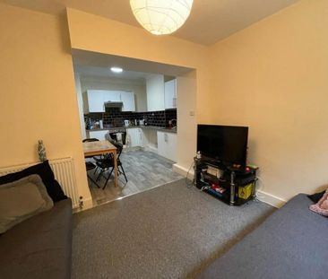 5 bedroom house to rent - Photo 1