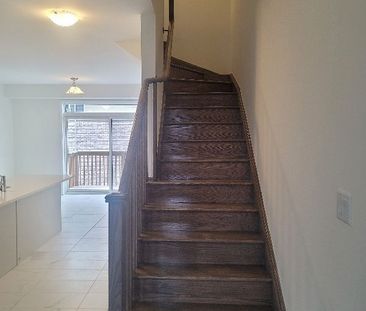 For Lease - 14 Baskett Street, Brantford, Ontario - Photo 4