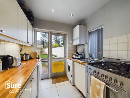 3 bedroom semi-detached house to rent - Photo 4