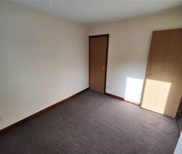 3 bedroom end of terrace house to rent - Photo 5