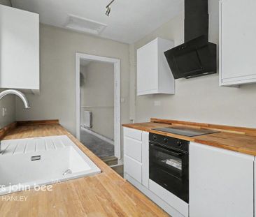 2 bedroom terraced house to rent - Photo 2