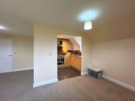 Bridle Court, Gloucester, GL2 - Photo 3