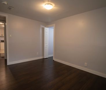 **ALL UTILITIES INCLUDED** 2 Bedroom Unit in the North End!! - Photo 6