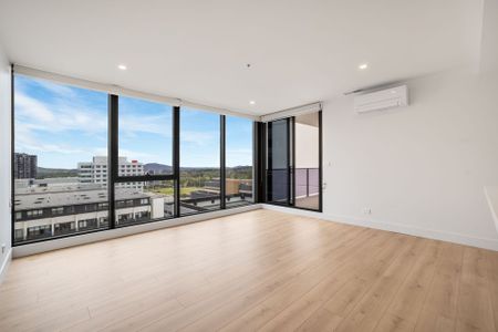 Elevated Lifestyle in the Heart of Woden - Photo 3