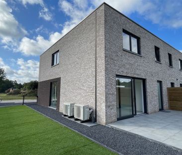 Nieuwbouwwoning in Halfopen verband in een nieuwe verkaveling - Photo 5