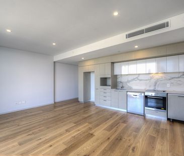 LUXURY 1 BEDROOM APARTMENT - Photo 3