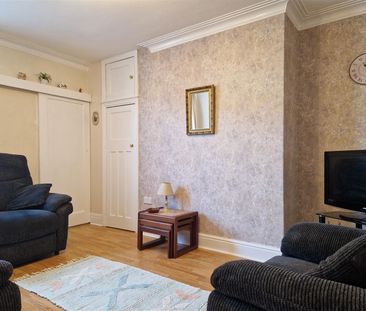 2 bed flat to rent in St Albans Crescent, Heaton, NE6 - Photo 1