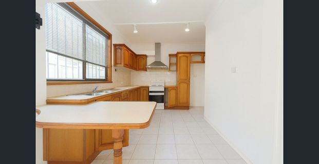 EXCELLENT CONDITION 3 BEDROOM HOUSE - MUST INSPECT!!! - Photo 1