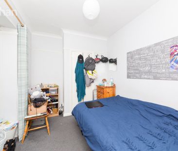 4 bedroom semi-detached house to rent - Photo 2
