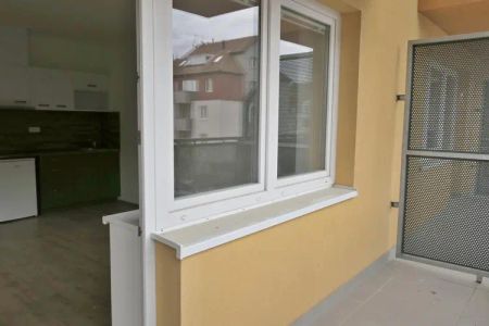 Pronájem cihlového bytu 1+kk s balkonem v Brně - Řečkovicích - Photo 5