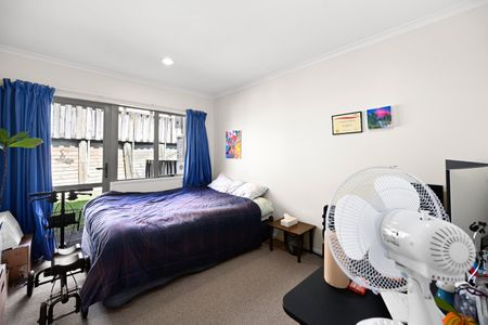 Experience modern living in this beautifully designed two-bedroom, two-bathroom apartment on sought-after Ruakiwi Road. - Photo 5