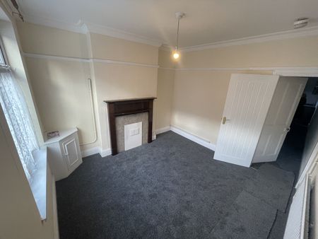 2 Bedroom Terraced House - Photo 3