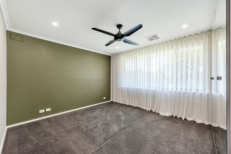Stylish, Modern Living in Prime Modbury Location - Photo 3