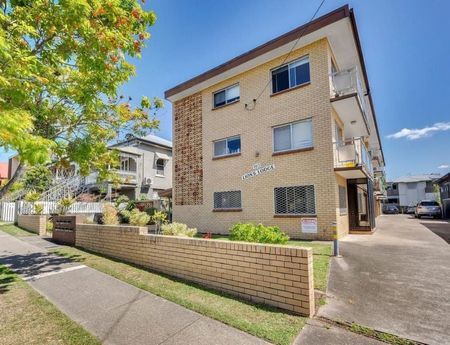 Fully Furnished Apartment in Ideal New Farm Location - Photo 5