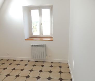 Location Appartement 4 pièces 62m² GUIGNES 77390 - Photo 2