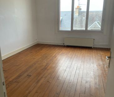 Location Appartement 4 pièces 103m² - Photo 2