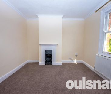 4 bedroom detached house to rent - Photo 2