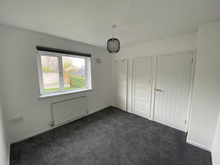 2 bedroom semi-detached house to rent - Photo 5