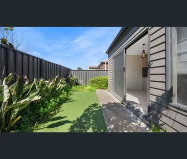 Charming 3-Bedroom, 2-Bathroom Home with Low-Maintenance Yard and M... - Photo 6