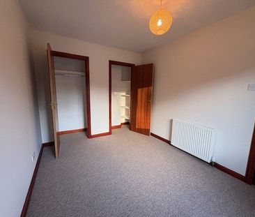 3 bedroom detached house to rent - Photo 4