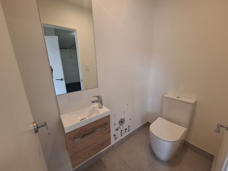 Modern Living - Photo 5