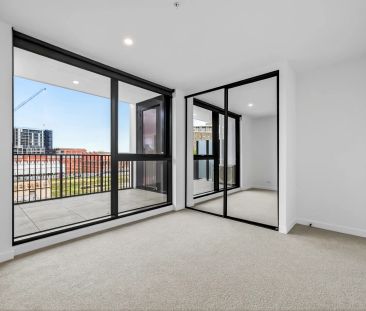 Brand New Living in the Heart of North Melbourne - Photo 2