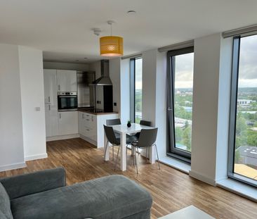 2 Bed Flat, Michigan Avenue, M50 - Photo 2