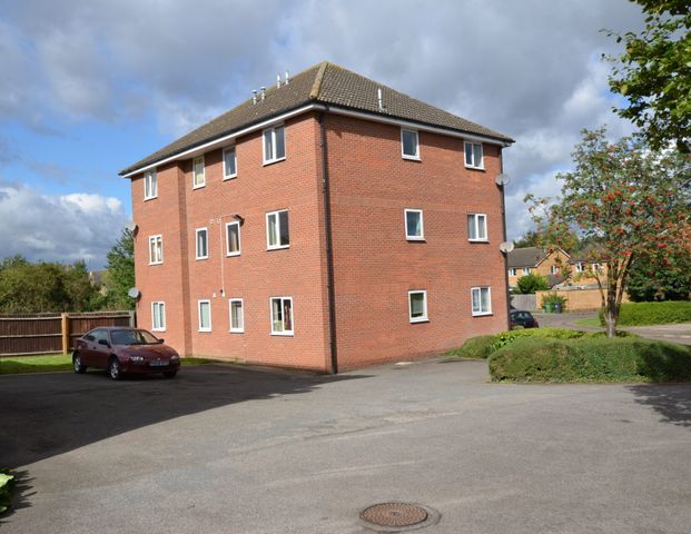 Flamborough Close, Woodston - Photo 1