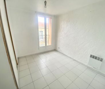 T2 - CENTRE VILLE - Av des iles d'or - Photo 3