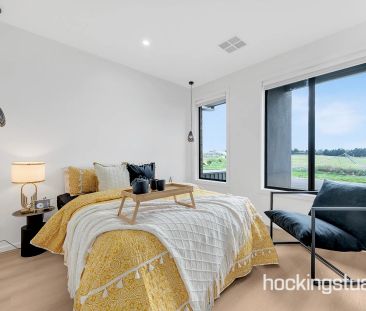 GREAT FAMILY HOME IN PRIME LOCATION - Photo 4