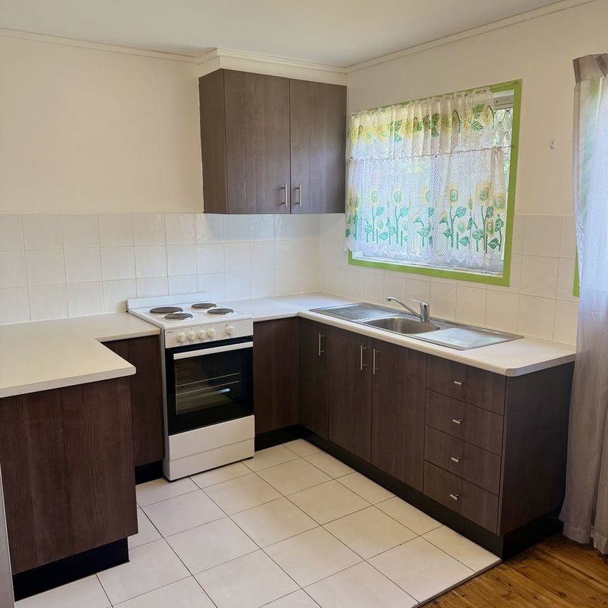 Convenient 1-Bedroom Unit – Close to Everything! - Photo 1