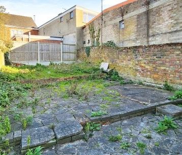 Butt Road, Colchester - Photo 1