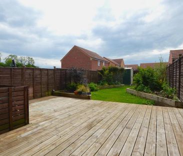 3 bedroom semi-detached house to rent - Photo 5