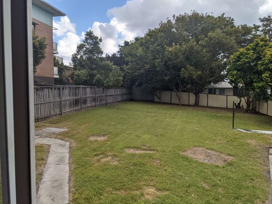 Spacious Family Home in Prime the Entrance Location - Photo 1