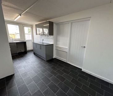Magennis Close, Rowner, Gosport - Photo 4