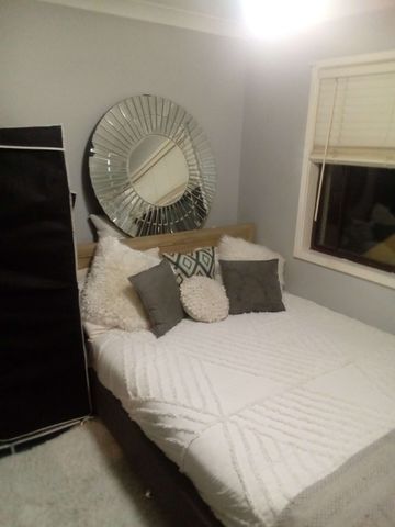 Mannering Park - Photo 5