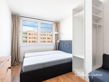 Pronájem bytu 1+kk 25 m2 - Fotografie 3