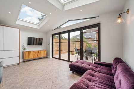 4 Bed Semi-Detached House, Fernlea Road, SW12 - Photo 4