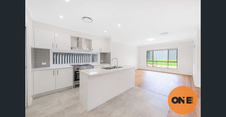 #4BEDROOM HOUSE #FAMILY HOME - Photo 3