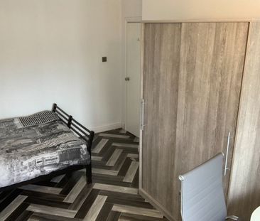 Room in a Shared House, Terry Road, CV1 - Photo 1