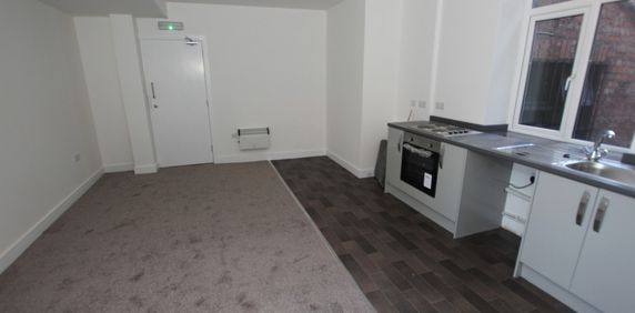 1 Bedroom Flat, Chester - Photo 2