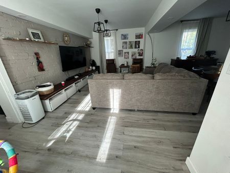 For Lease - 159 Waterloo Street, Kitchener, Ontario - Photo 5